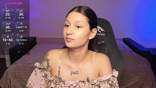 Nikol Goldysss online show from 6, 11, 2025