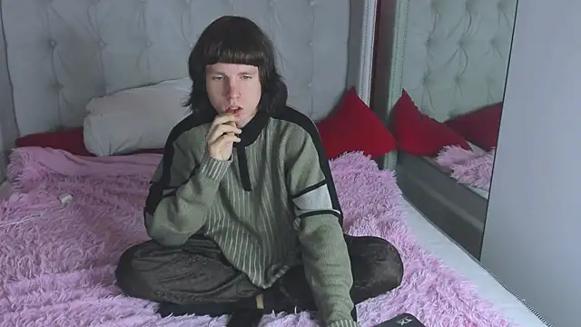 CutieKai  online show from 4, 11, 2025