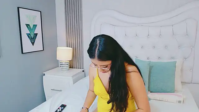 ScarlettPetrova online show from 16, 4, 2026