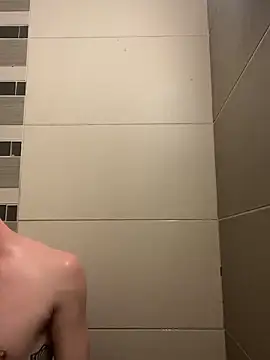 Snapshot of mascboyyy chatting on 5, 11, 2025 mascboyyy online show from 5, 11, 2025