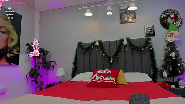 maddy  moon online show from 18, 12, 2025