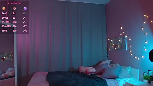 Adria Arjona online show from 14, 3, 2026