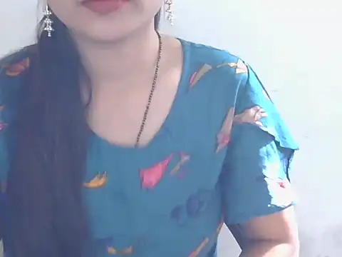 Sneha lovely01 online show from 4, 12, 2025