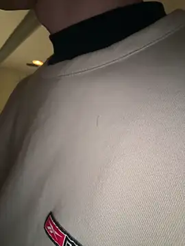 Snapshot of JadonZ_04263 chatting on 3, 11, 2025 JadonZ 04263 online show from 3, 11, 2025