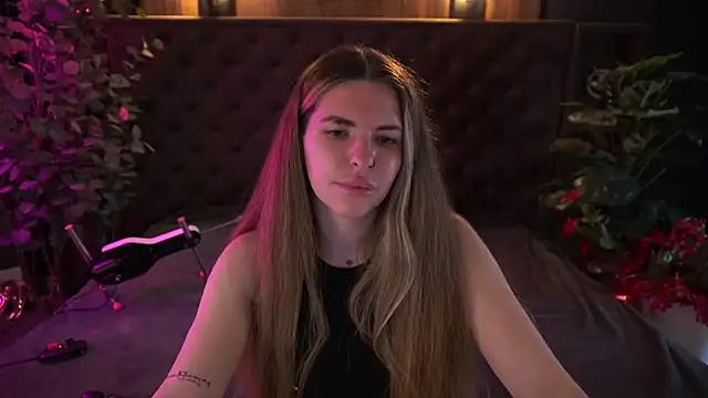 DanielaReign online show from 2, 4, 2026