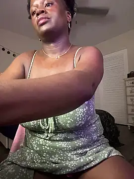 Snapshot of ladiosa_selene chatting on 4, 7, 2026 ladiosa selene online show from 4, 7, 2026