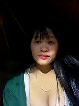 Snapshot of ThuxO7 chatting on 3, 11, 2025 ThuxO7 online show from 3, 11, 2025