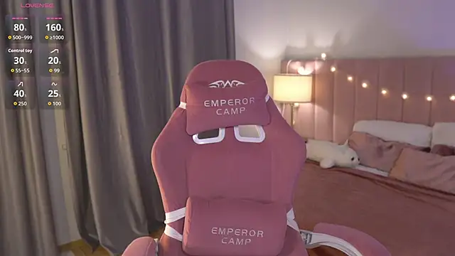 ohmyElly online show from 4, 11, 2025