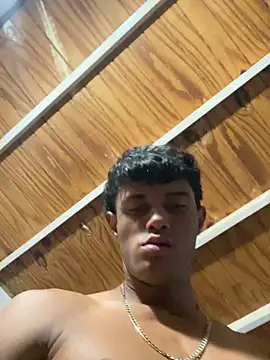 Snapshot of meliodas_23cm chatting on 25, 11, 2025 meliodas 23cm online show from 25, 11, 2025