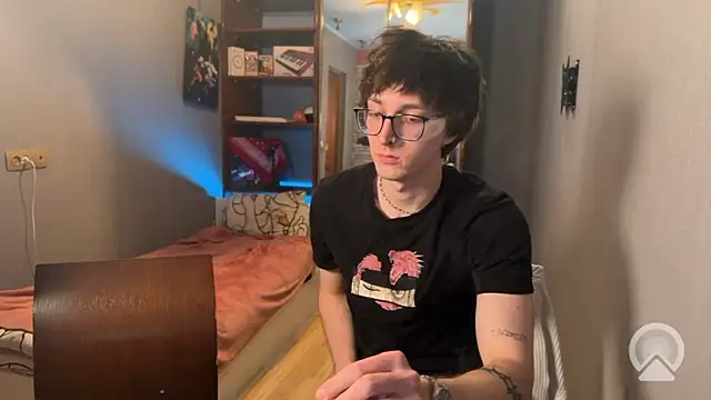 Snapshot of t_files_x chatting on 18, 1, 2026 t files x online show from 18, 1, 2026