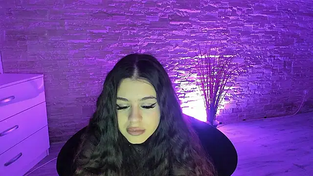 BellaNoir  online show from 8, 1, 2026