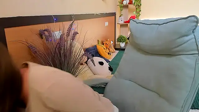 Nesie-Stoun online show from 17, 11, 2025