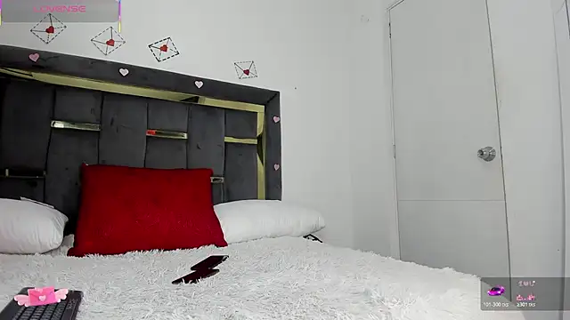 CatleyaSmith online show from 12, 2, 2026