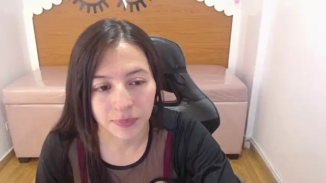 scarlett percy t online show from 6, 2, 2026