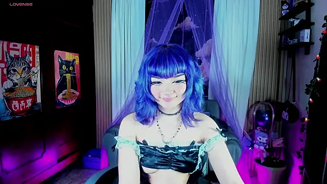 Snapshot of ravencollen chatting on 17, 6, 2026 ravencollen online show from 17, 6, 2026