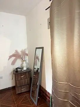 alisaa jhons1 online show from 15, 4, 2026