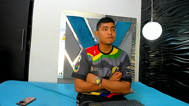 Naty And Maxx online show from 14, 1, 2026