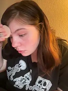 juicygoth202 online show from 27, 4, 2026