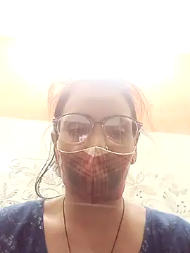 sanjana077 online show from 6, 11, 2025