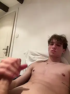 TeenNPlay online show from 18, 4, 2026