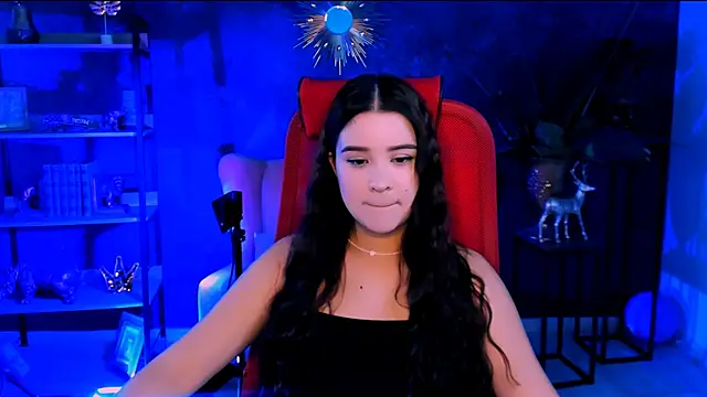 AnnaGarcias  online show from 3, 12, 2025