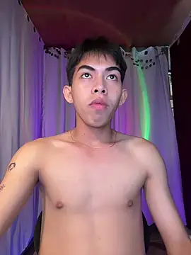 Urhotsilverboy online show from 8, 4, 2026