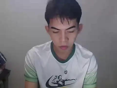 Urhotsilverboy online show from 10, 7, 2026