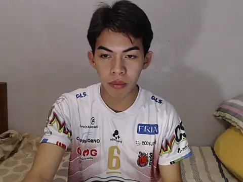 Urhotsilverboy online show from 4, 8, 2026