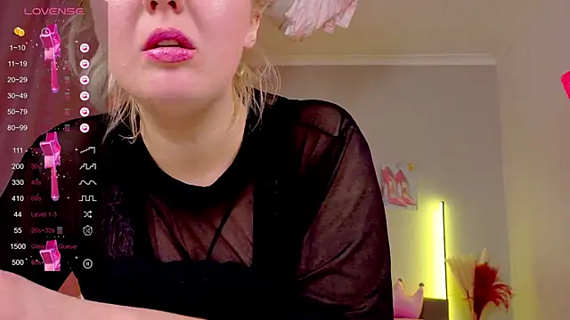 WildLady30 online show from 21, 11, 2025