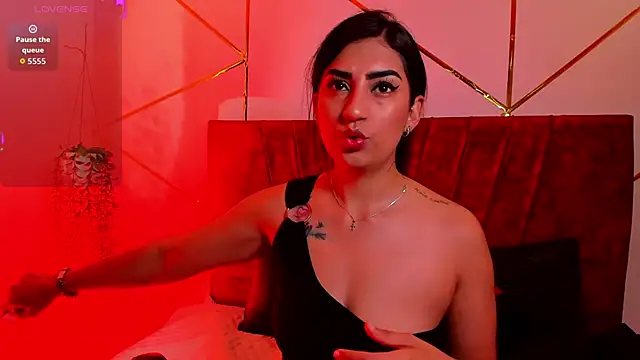 Paris Evans  online show from 16, 12, 2025