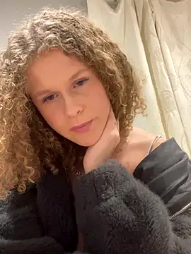 Bellaxo 1 online show from 15, 11, 2025