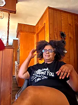 Snapshot of Oya_Rae73 chatting on 5, 11, 2025 Oya Rae73 online show from 5, 11, 2025