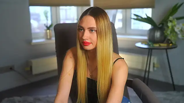 FreidaLerew online show from 8, 11, 2025