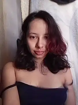 Snapshot of kiaralenon chatting on 6, 11, 2025 kiaralenon online show from 6, 11, 2025