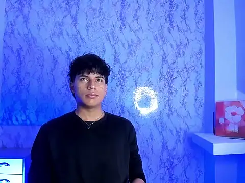 Valentino Lane online show from 4, 2, 2026