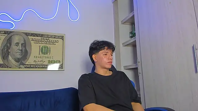 Snapshot of fredd_cs chatting on 6, 11, 2025 fredd cs online show from 6, 11, 2025