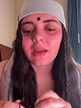 candicewest  online show from 25, 2, 2026