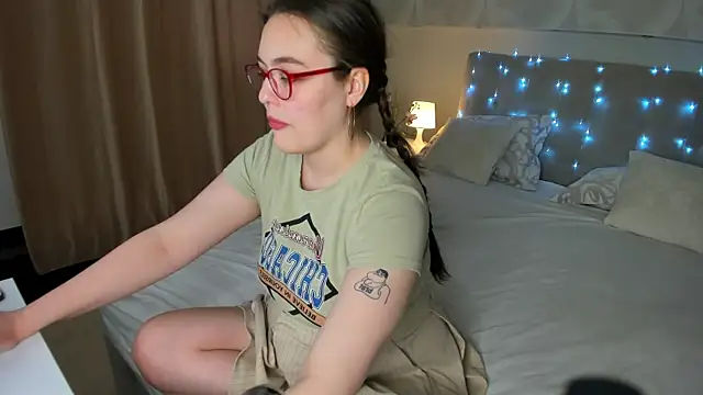 Mersedes Rosso online show from 25, 11, 2025