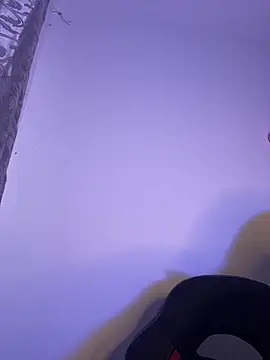 Snapshot of VIOLET_EF chatting on 9, 11, 2025 VIOLET EF online show from 9, 11, 2025