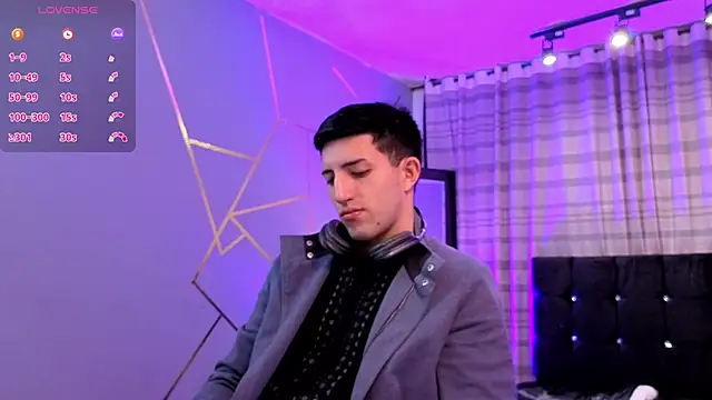 Un Sluttyy online show from 3, 12, 2025