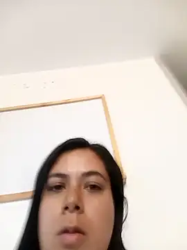 LorieFerrer online show from 31, 1, 2025