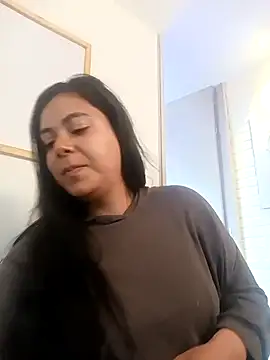 LorieFerrer online show from 4, 2, 2025