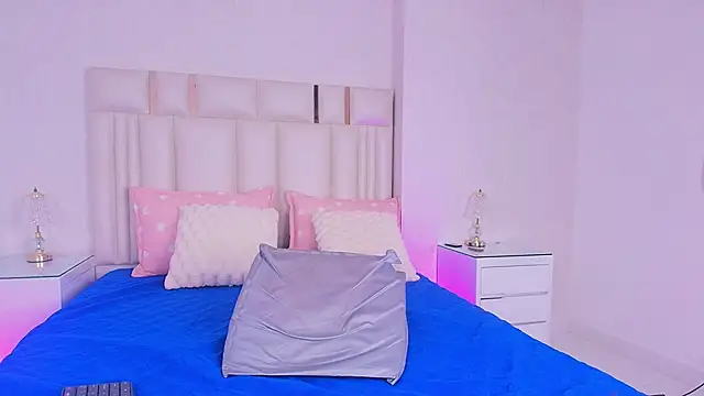 alanarose18 online show from 14, 4, 2026