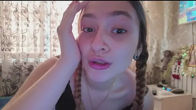 SweetLiaison online show from 13, 3, 2026