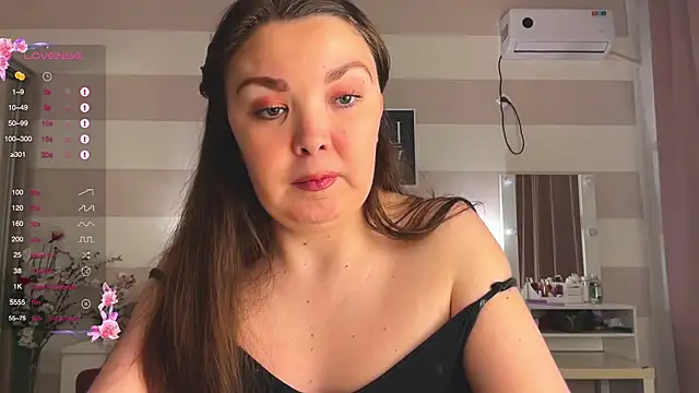 liliaMaivis online show from 12, 11, 2025