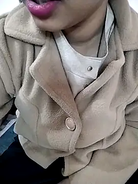 Sexy Divya   online show from 20, 12, 2025