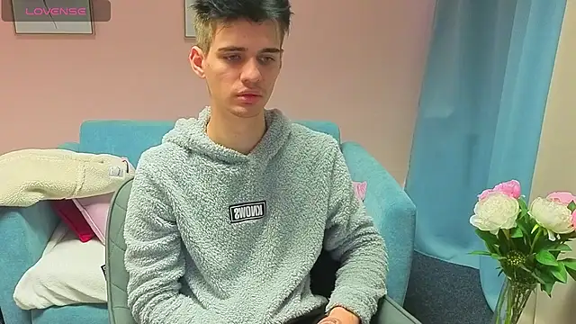 LiamMerci online show from 9, 11, 2025