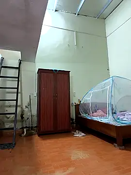 Lynly k2 online show from 23, 3, 2026