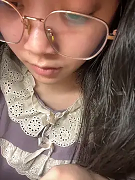 Snapshot of Lynn-122 chatting on 14, 11, 2025 Lynn-122 online show from 14, 11, 2025