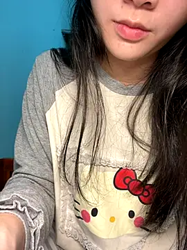 Snapshot of Lynn-122 chatting on 21, 11, 2025 Lynn-122 online show from 21, 11, 2025